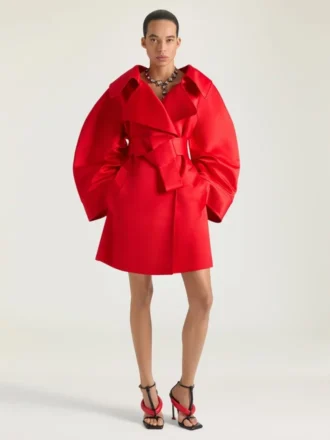 Abrigo corto de satén