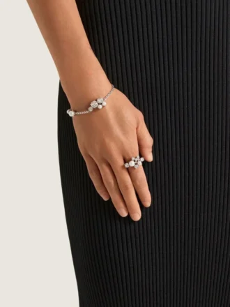 Anillo Crystal Pearl de metal, cristales y perlas