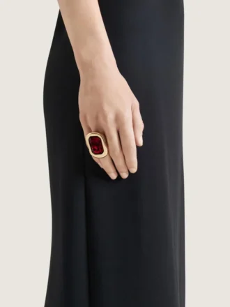 Anillo escultural de cristal en metal y cristal