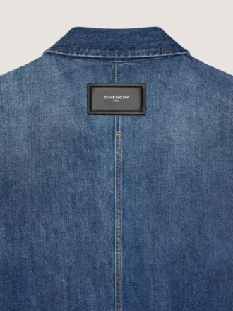 Camisa oversize con costuras de alta costura en denim azul oscuro