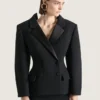 Chaqueta de esmoquin de doble botonadura con aberturas, confeccionada en lana Chaqueta de esmoquin de doble botonadura con aberturas, confeccionada en lana