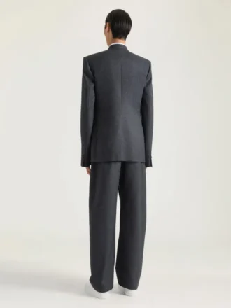 Chaqueta entallada sin cuello y de un solo pecho en franela