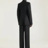Chaqueta tipo capullo de doble botonadura en lana y mohair Chaqueta tipo capullo de doble botonadura en lana y mohair