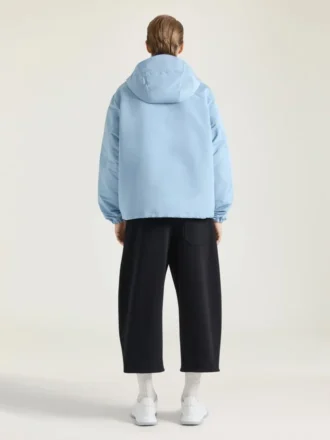 Cortavientos de polifaille con bordado del sello de Givenchy Cortavientos de polifaille con bordado del sello de Givenchy