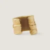 Earcuff Tape de Givenchy en metal y esmalte