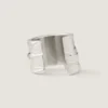 Earcuff Tape de Givenchy en metal y esmalte Earcuff Tape de Givenchy en metal y esmalte