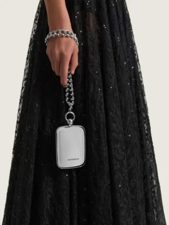 Micro bolso de mano de noche en piel metalizada con cadena