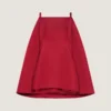 Mini vestido con corte asimétrico en satén con capa Mini vestido con corte asimétrico en satén con capa