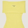 Minivestido de lana con hombros descubiertos
