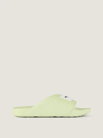 Mules con tiras de la línea Label en caucho