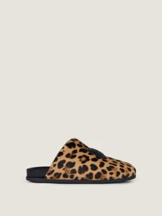 Mules planos Label en piel con efecto potro y estampado de leopardo