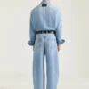 Vaqueros azul claro con costuras de alta costura