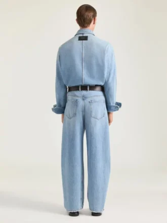 Camisa oversize con costuras de alta costura en denim azul claro