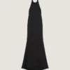 Vestido con cuello halter en crepé y satén Vestido con cuello halter en crepé y satén