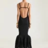 Vestido con espalda abierta y volantes en punto de canalé fino