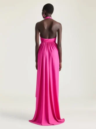 Vestido drapeado con cuello halter en jersey