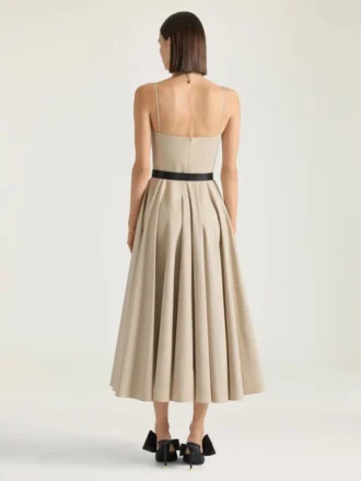 Vestido largo con corte asimétrico en popelín