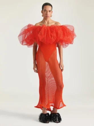 Vestido largo con volantes de malla