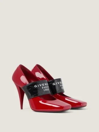 Zapatos de tacón con cinta de Givenchy y corte cuadrado en charol